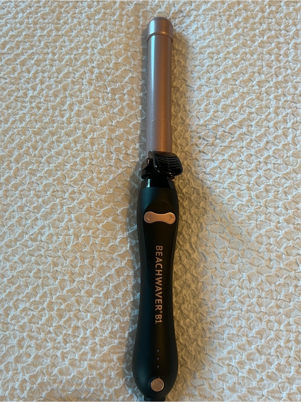 Beachwaver B1 Ceramic 1.25”Rotating Ceramic Curling  Iron Midnight Rose, Working